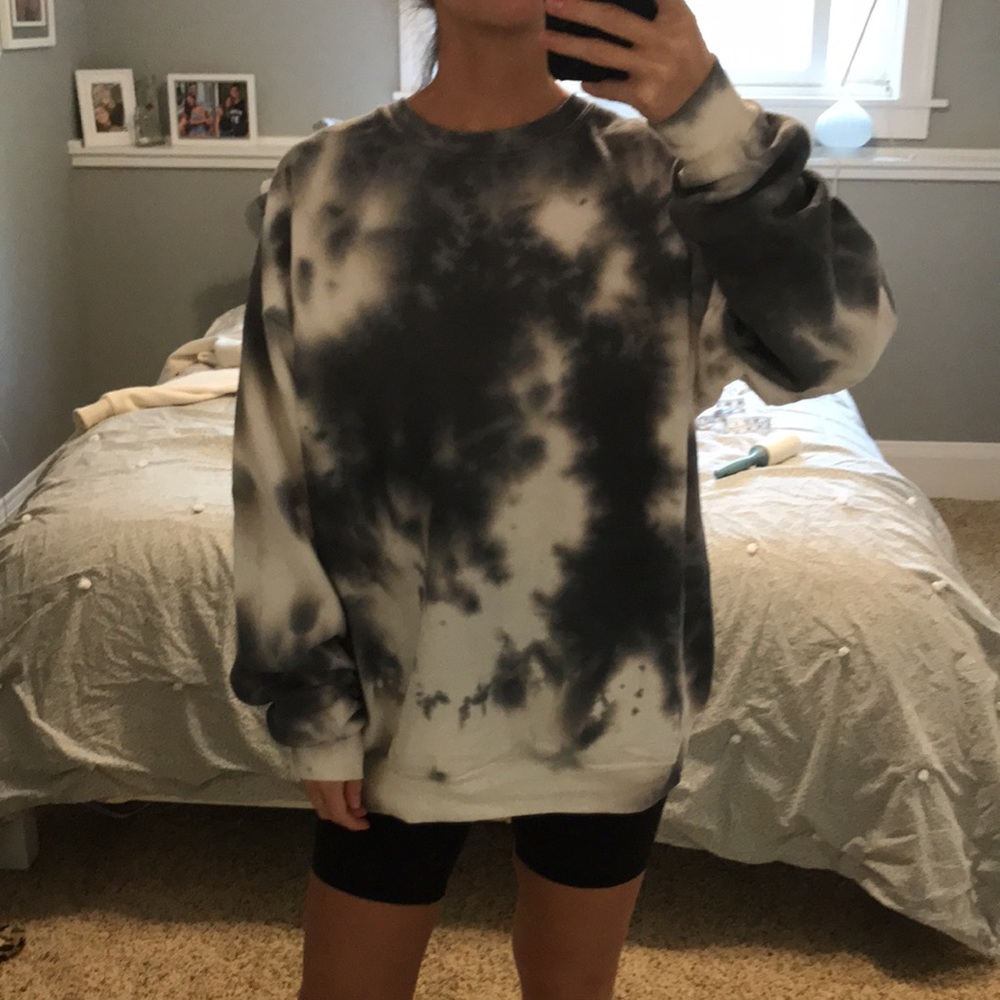 Navy blue and white tie dye crewneck sweatshirt